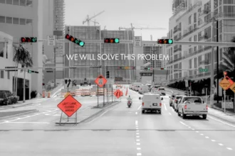 یک خودروی خودران که توسط Optimus Ride در حال آزمایش است.