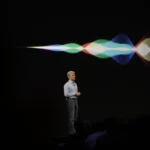 لوگوی Siri با یک حباب گفتار