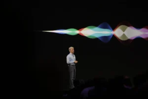 لوگوی Siri با یک حباب گفتار
