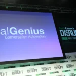 لوگوی DigitalGenius با پس زمینه ای که نشان دهنده هوش مصنوعی است.