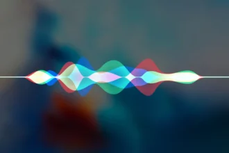 صدای جدید سیری، که اکنون در iOS 11 در دسترس است، گامی مهم در تکامل دستیارهای مجازی محسوب می‌شود. روش سنتی ایجاد گفتار مصنوعی که بر پایه کنار هم گذاشتن صداهای...