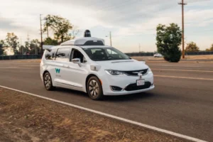 خودروهای خودران Waymo در جاده